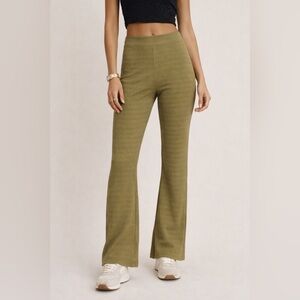 Le Lis Olive Ribbed Pants